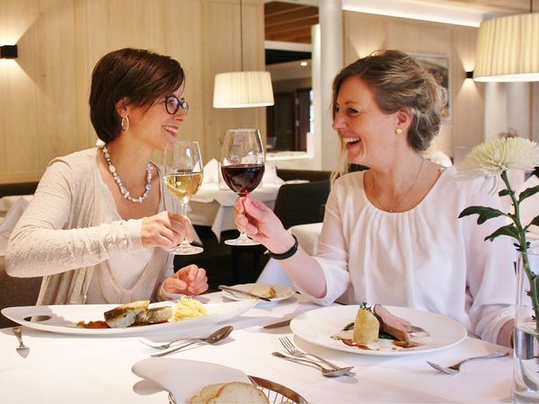 5-Sterne Beste Freundinnen Auszeit im Allgäu: 5 Tage Luxury Time in Oberstaufen, Bayern inkl. Halbpension Unkategorisiert online kaufen 5-Sterne Beste Freundinnen Auszeit im Allgäu: 5 Tage Luxury Time in Oberstaufen, Bayern inkl. Halbpension Unkategorisiert online kaufen