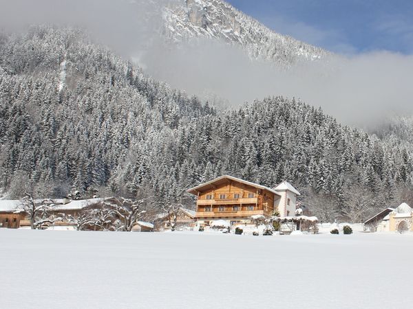 5 Tage Winterliche Wellness und Genusstage am Wilden Kaiser in Söll, Tirol inkl. Halbpension Plus Unkategorisiert online kaufen 5 Tage Winterliche Wellness und Genusstage am Wilden Kaiser in Söll, Tirol inkl. Halbpension Plus Unkategorisiert online kaufen