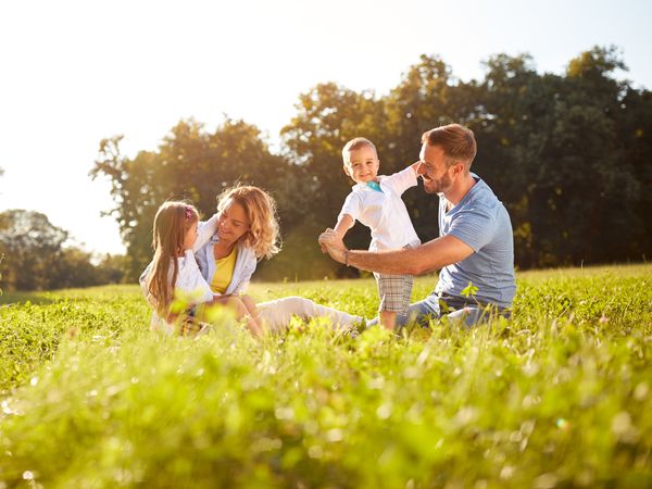 6 Tage Familienferien im Donna Hotel Klosterhof in Neukirchen b.Hl.Blut, Bayern inkl. All Inclusive Unkategorisiert Produktbild 6 Tage Familienferien im Donna Hotel Klosterhof in Neukirchen b.Hl.Blut, Bayern inkl. All Inclusive Unkategorisiert Produktbild