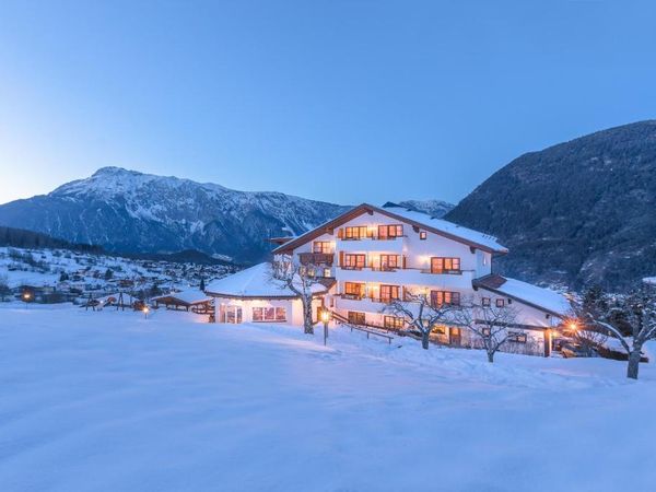 Winter-Aktivurlaub im traumhaften Ötztal - 4 Tage in Sautens, Tirol inkl. Halbpension Plus Unkategorisiert online kaufen